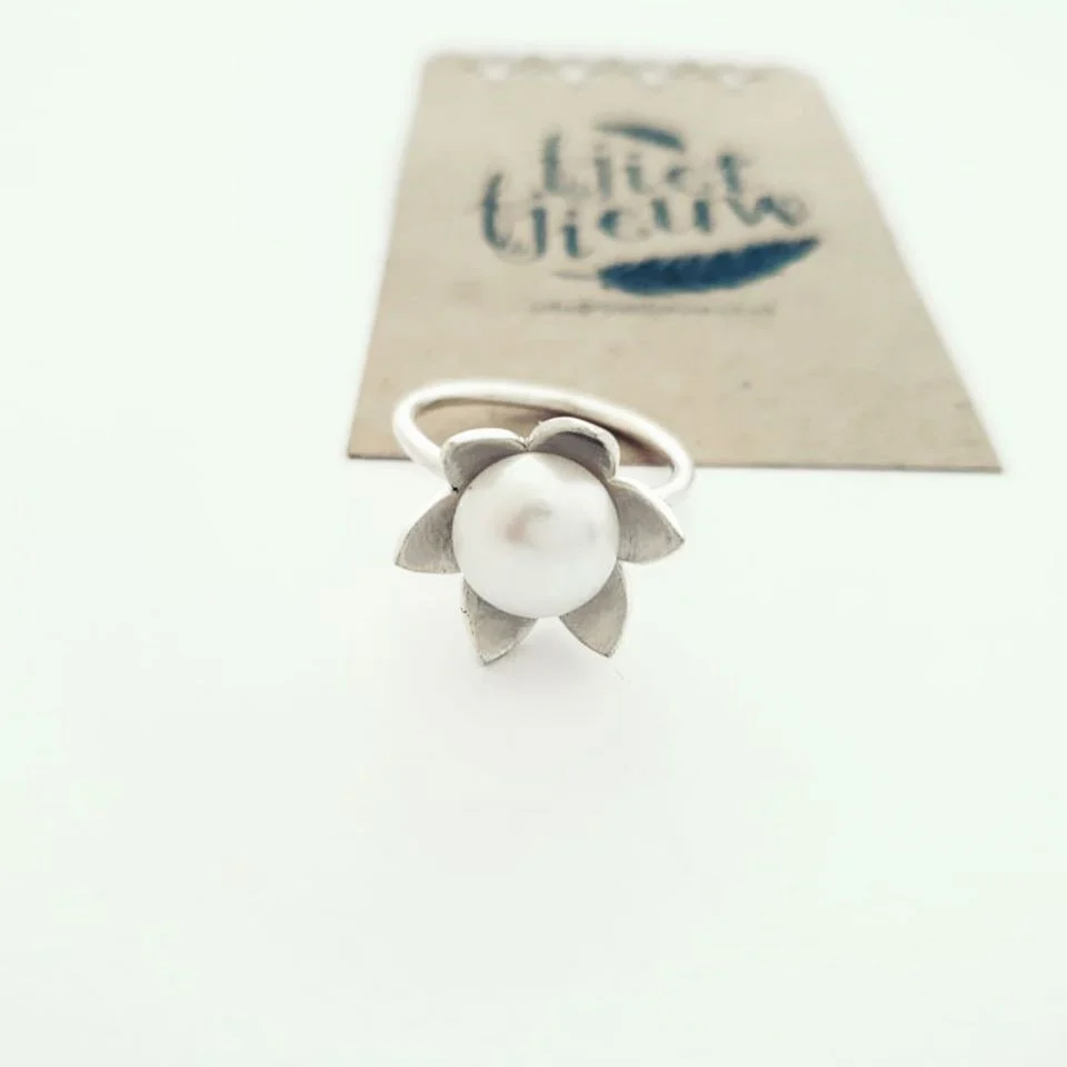 Sterling Silver Freshwater Pearl Flower Ring - Image 2